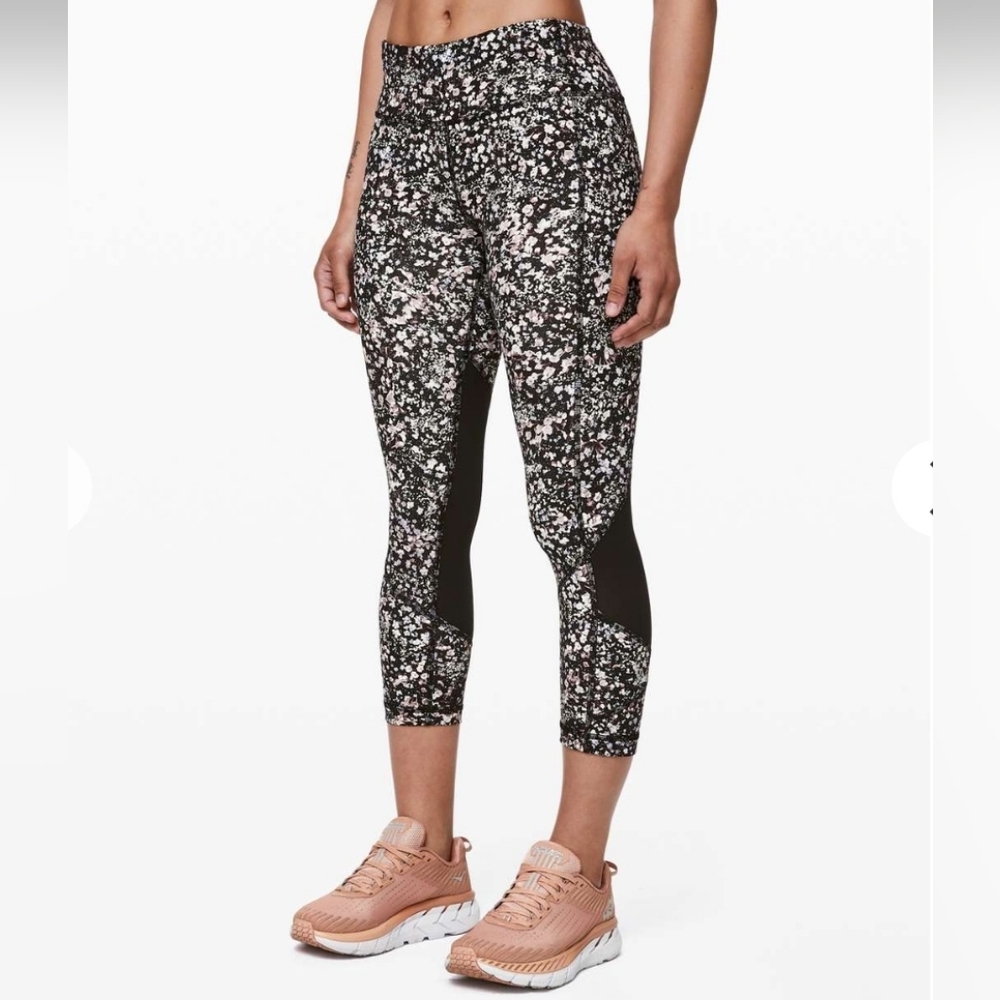LULULEMON Pace Rival Crop 22" - Floral Spritz Multi/Black - Size 4